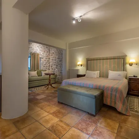 Kastro Maini 3*