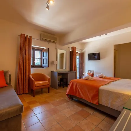 Kastro Maini 3*