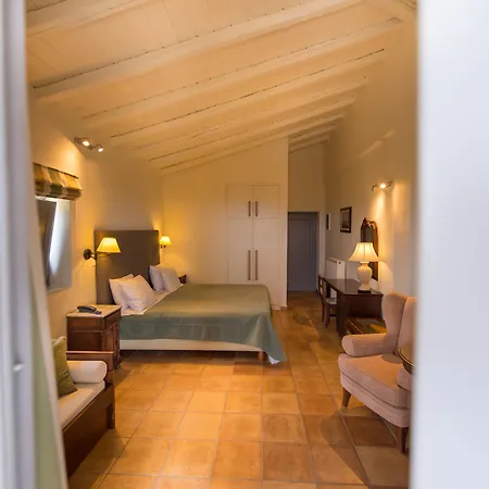 Kastro Maini 3*