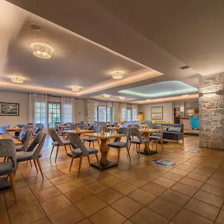 Kastro Maini Hotel