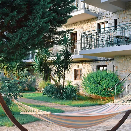 Kastro Maini Hotel 3*