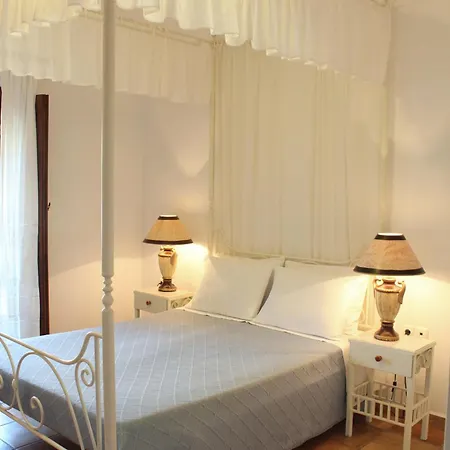 Kastro Maini 3*
