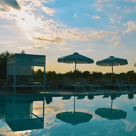 Hotel Kastro Maini