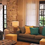 Kastro Maini Hotel 3*