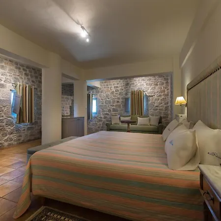 Hotel Kastro Maini