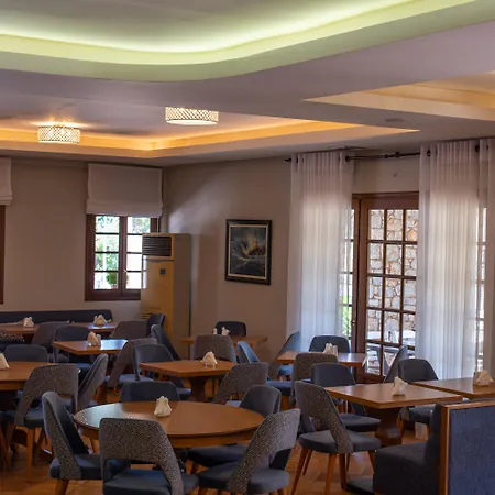 Kastro Maini Hotel 3*