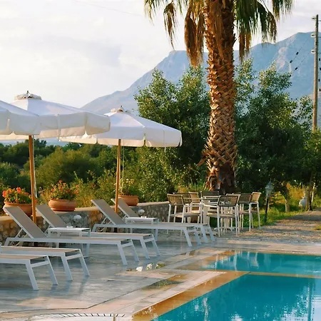 Kastro Maini Hotel 3*