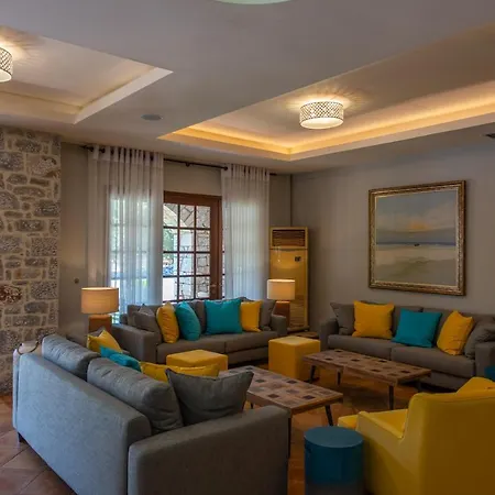 Hotel Kastro Maini 3*