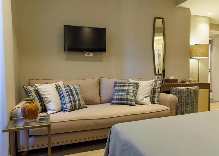 Kastro Maini Hotel 3*