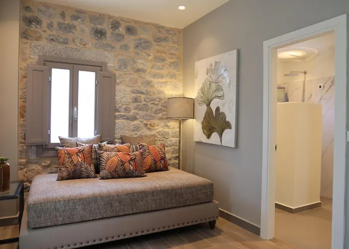 Kastro Maini 3* أريبوليس