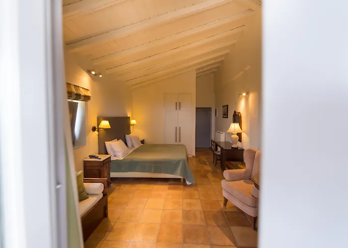 Kastro Maini 3*
