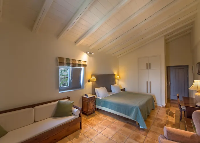 Otel Kastro Maini 3*