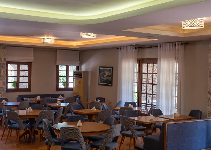 Kastro Maini Otel 3*