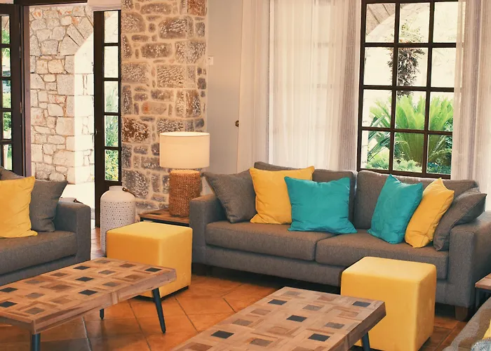 Kastro Maini أريبوليس