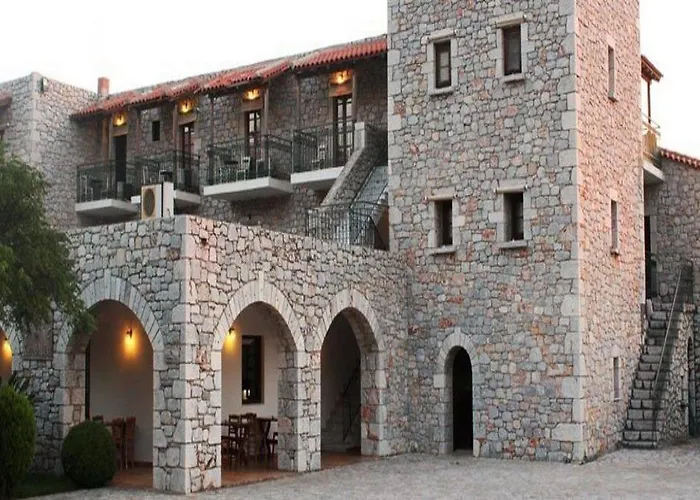 Kastro Maini Otel 3*