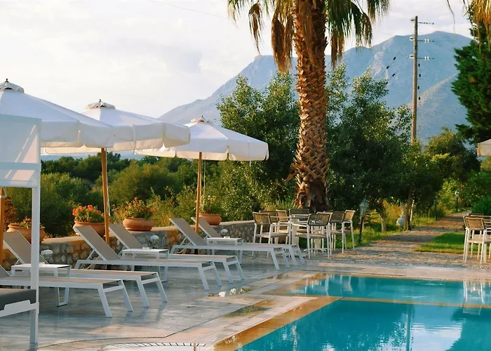 Kastro Maini Otel 3*